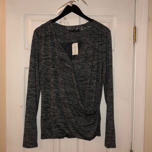 Banana Republic V-Neck long sleeve shirt